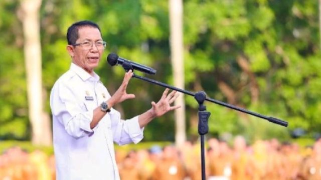 Info TEMPO Batam 3 Agustus 2026 Wali Kota Batam Amsakar Achmad memimpin apel gabungan Pegawai Pemerintah Kota Batam di Dataran Engku Putri, Batamcentre, Senin, 3 Agustus 2026. Dok. Pemkot Batam